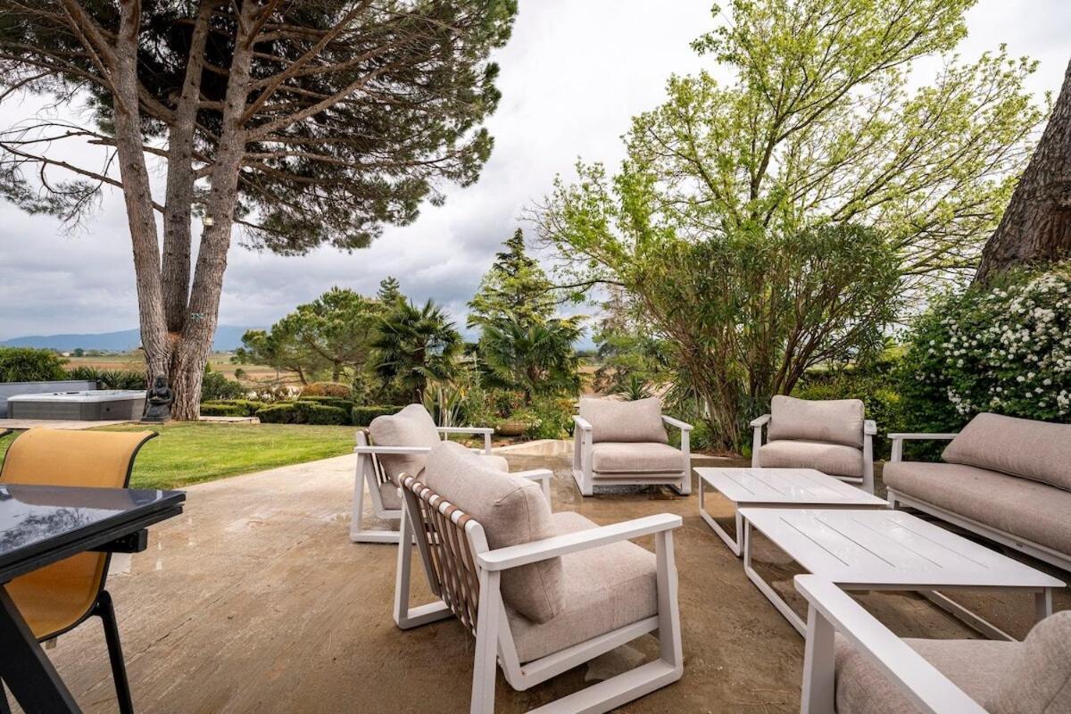 La Villa Moursoise 4 Etoiles Ngoại thất bức ảnh