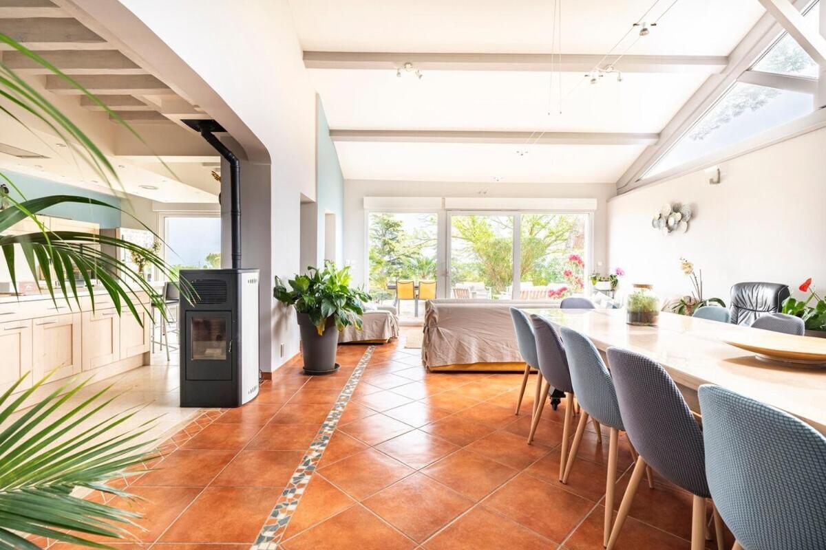 La Villa Moursoise 4 Etoiles Ngoại thất bức ảnh