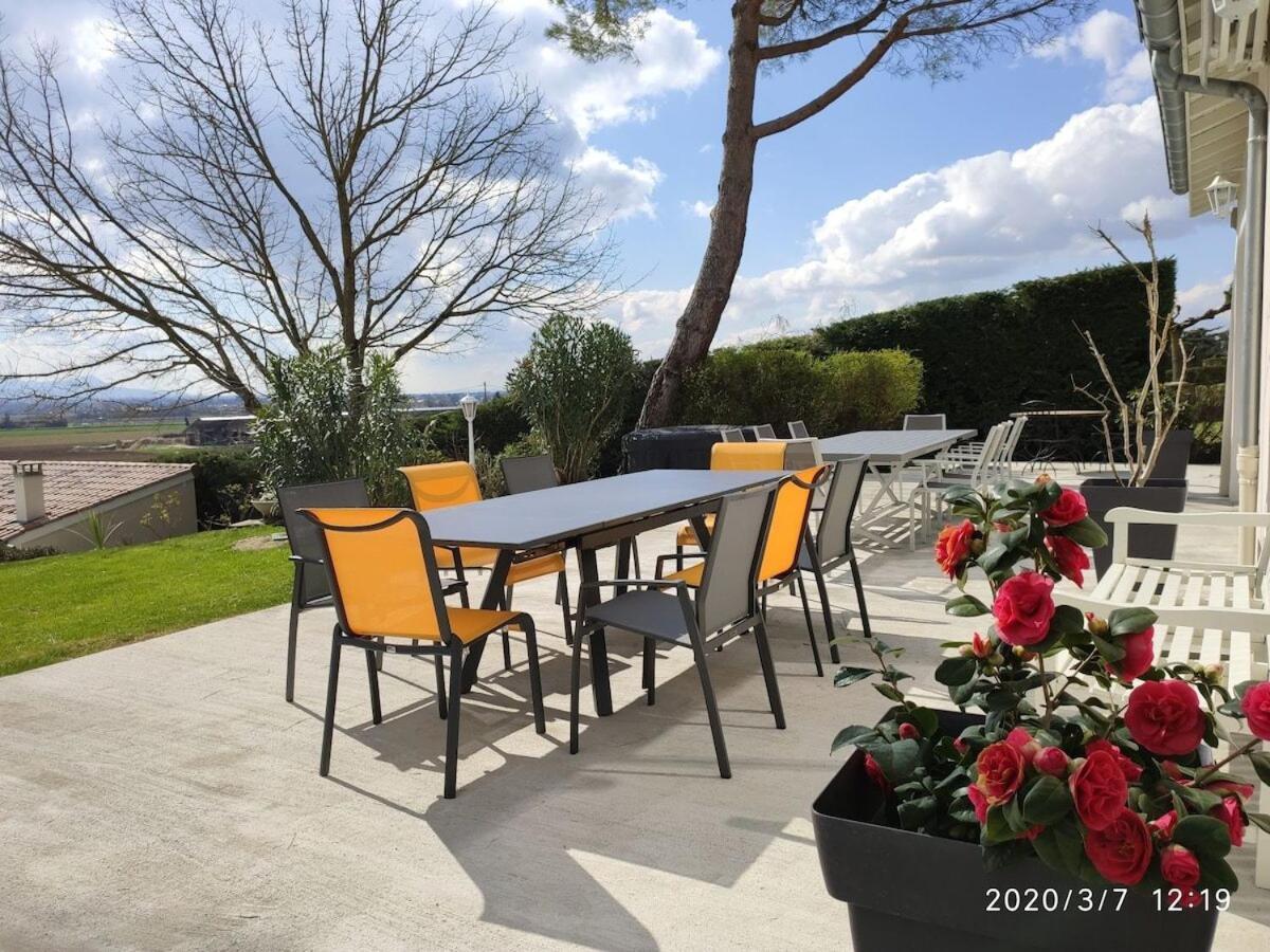 La Villa Moursoise 4 Etoiles Ngoại thất bức ảnh