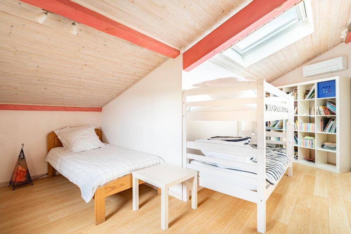 La Villa Moursoise 4 Etoiles Ngoại thất bức ảnh